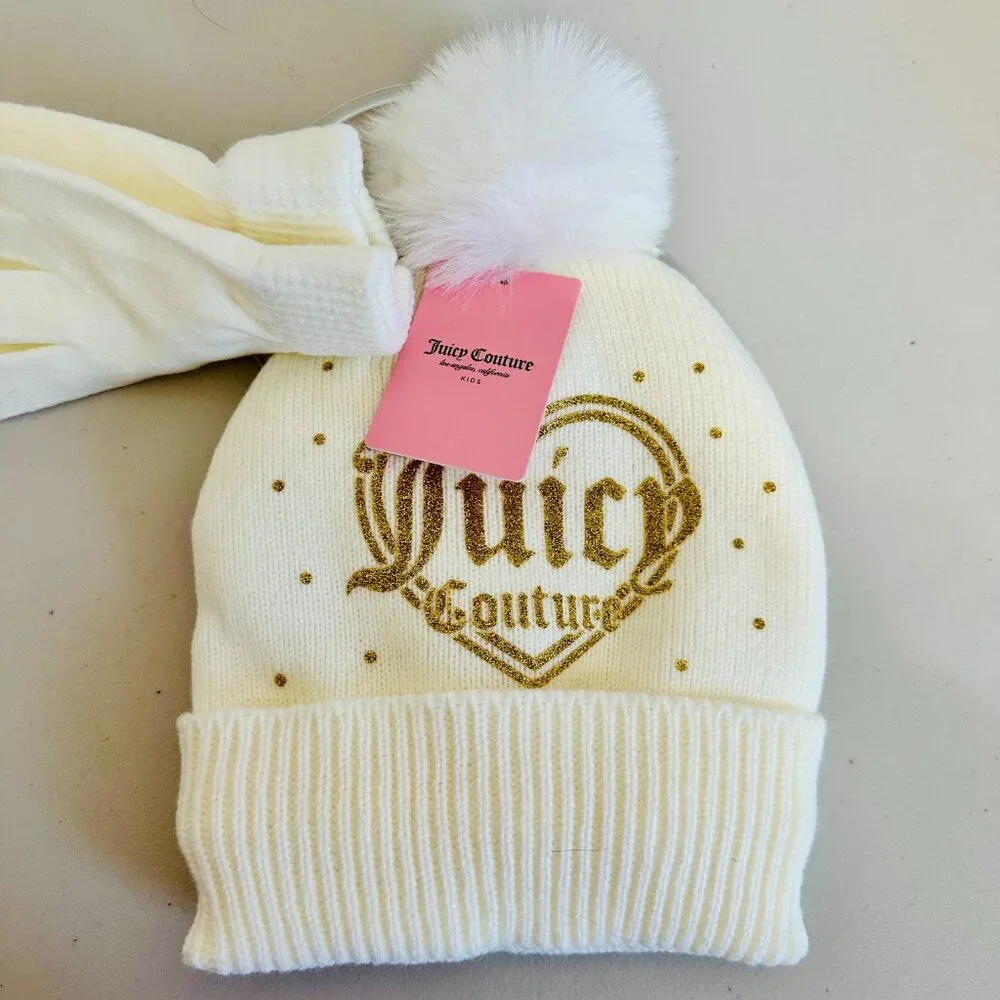 JUICY COUTURE KIDS 3-PIECE KNIT METALLIC HEARTS SCARF BEANIE AND GLOVES GIFT SET